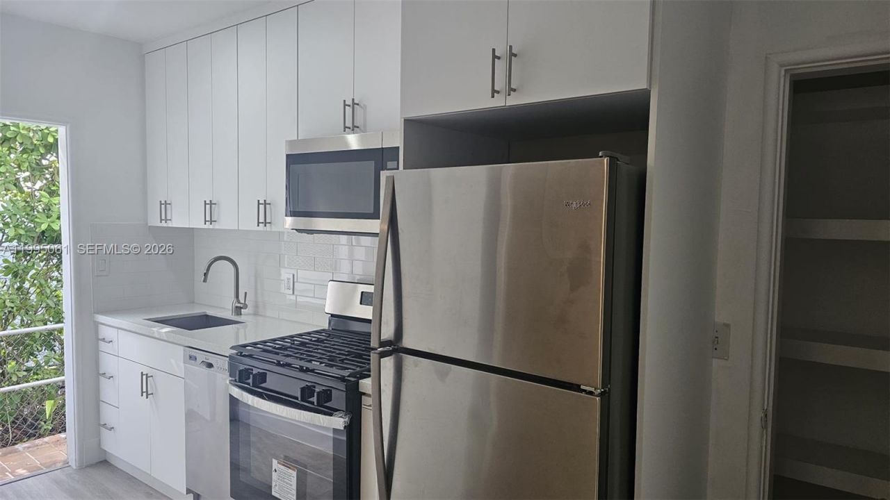 1616 Michigan Ave, Unit 11, Miami Beach, FL 33139 Photo