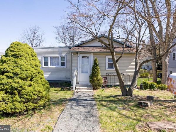 61 CHESTNUT LANE, PINE HILL, NJ 08021