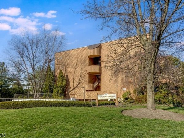 971 Bloomfield Ave, Glen Ridge, NJ 07028