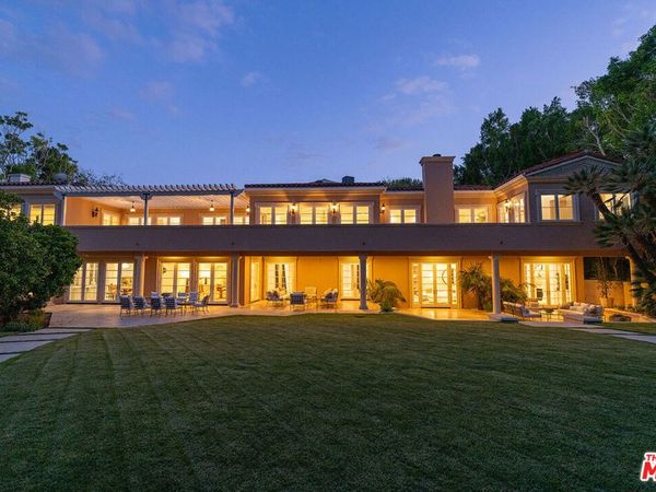 407 Robert Lane, Beverly Hills, CA 90210