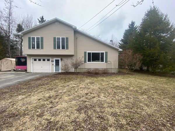 15 Mcdonald Avenue, Ellsworth, ME 04605