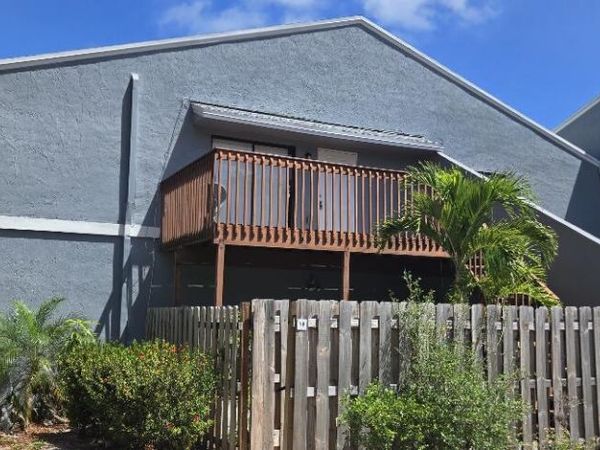 1 Crossings Circle, Unit F, Boynton Beach, FL 33435