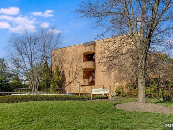 971 Bloomfield Avenue 12, Unit 12, GLEN RIDGE, NJ 07028