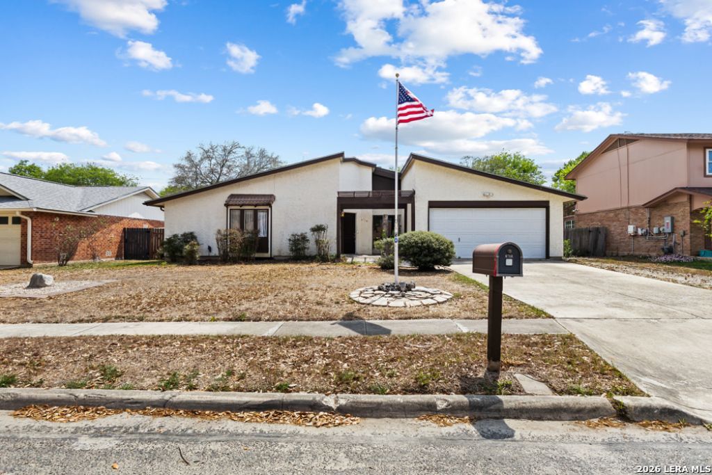 6714 Fair Lake Drive, San Antonio, TX 78244 Main Photo