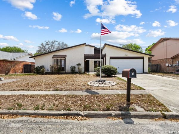 6714 Fair Lake Drive, San Antonio, TX 78244