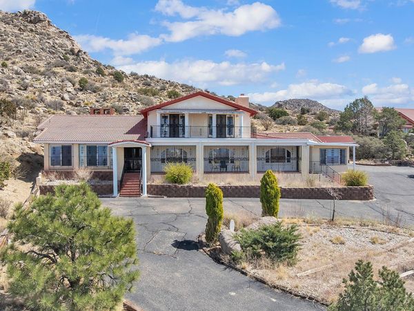 1512 La Tuna Place SE, Albuquerque, NM 87123