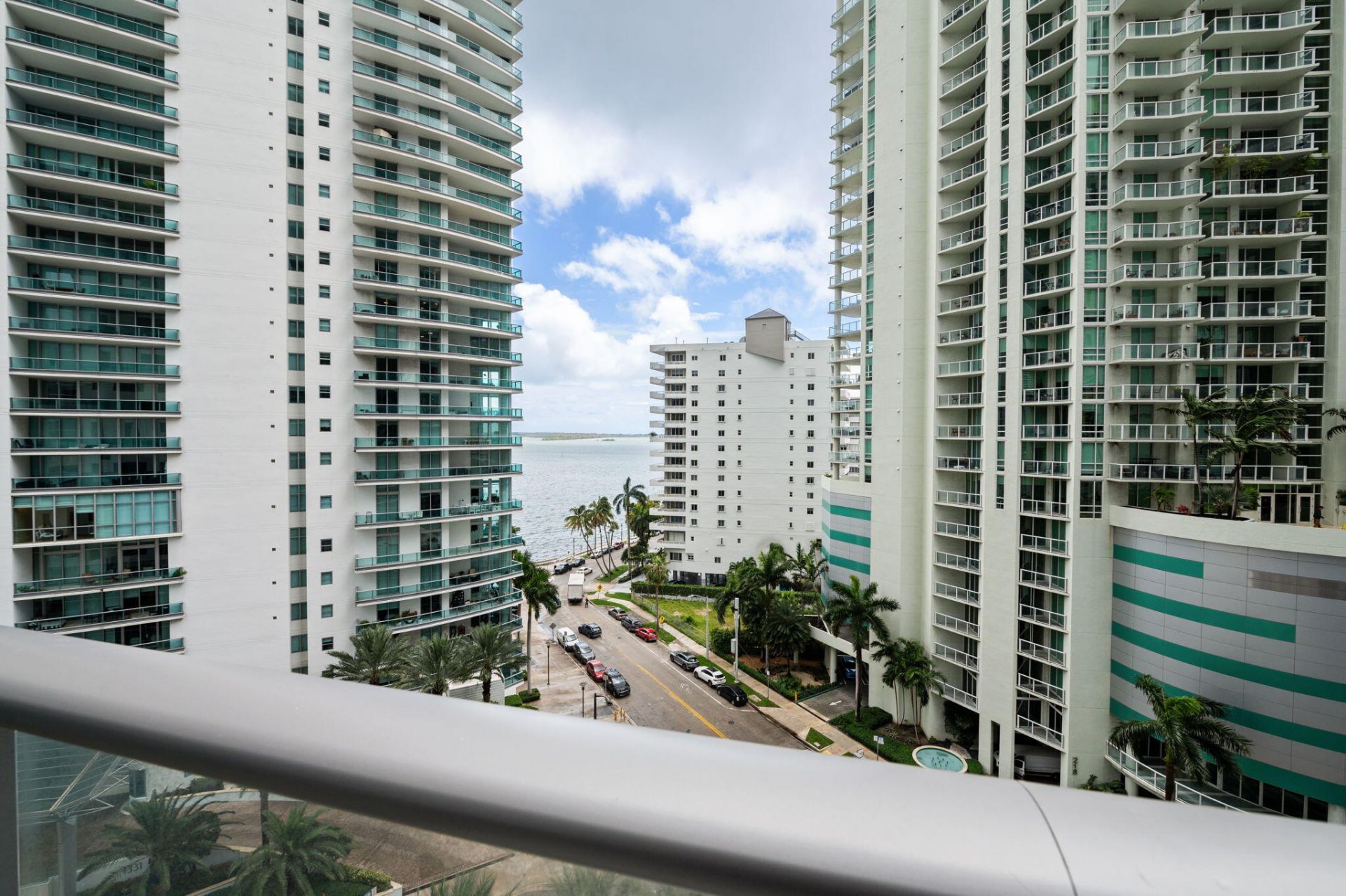 1300 Brickell Bay Drive, Unit 1005, Miami, FL 33131 Photo