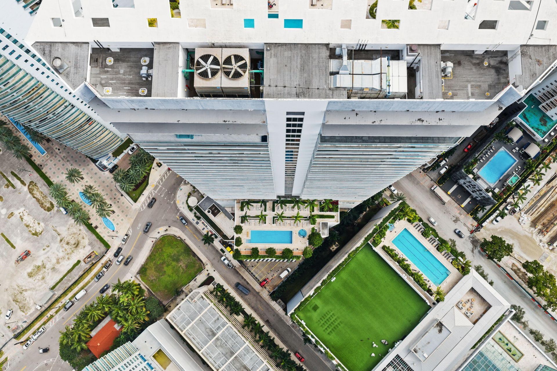 1300 Brickell Bay Drive, Unit 1005, Miami, FL 33131 Photo