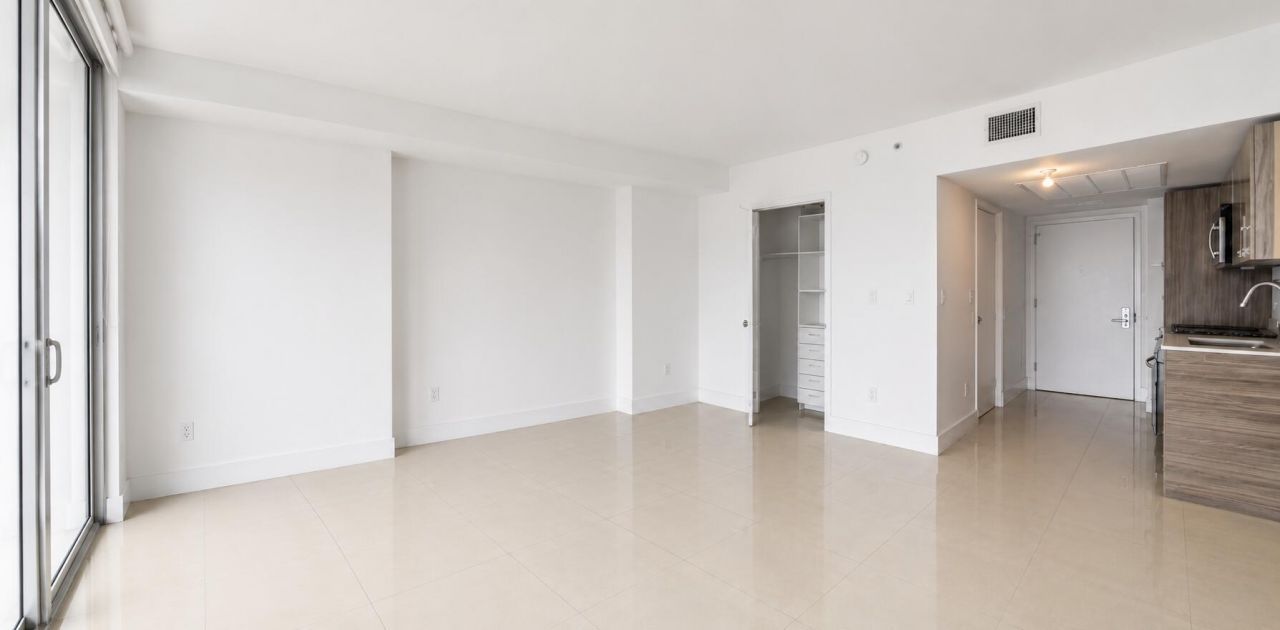1300 Brickell Bay Drive, Unit 1005, Miami, FL 33131 Photo