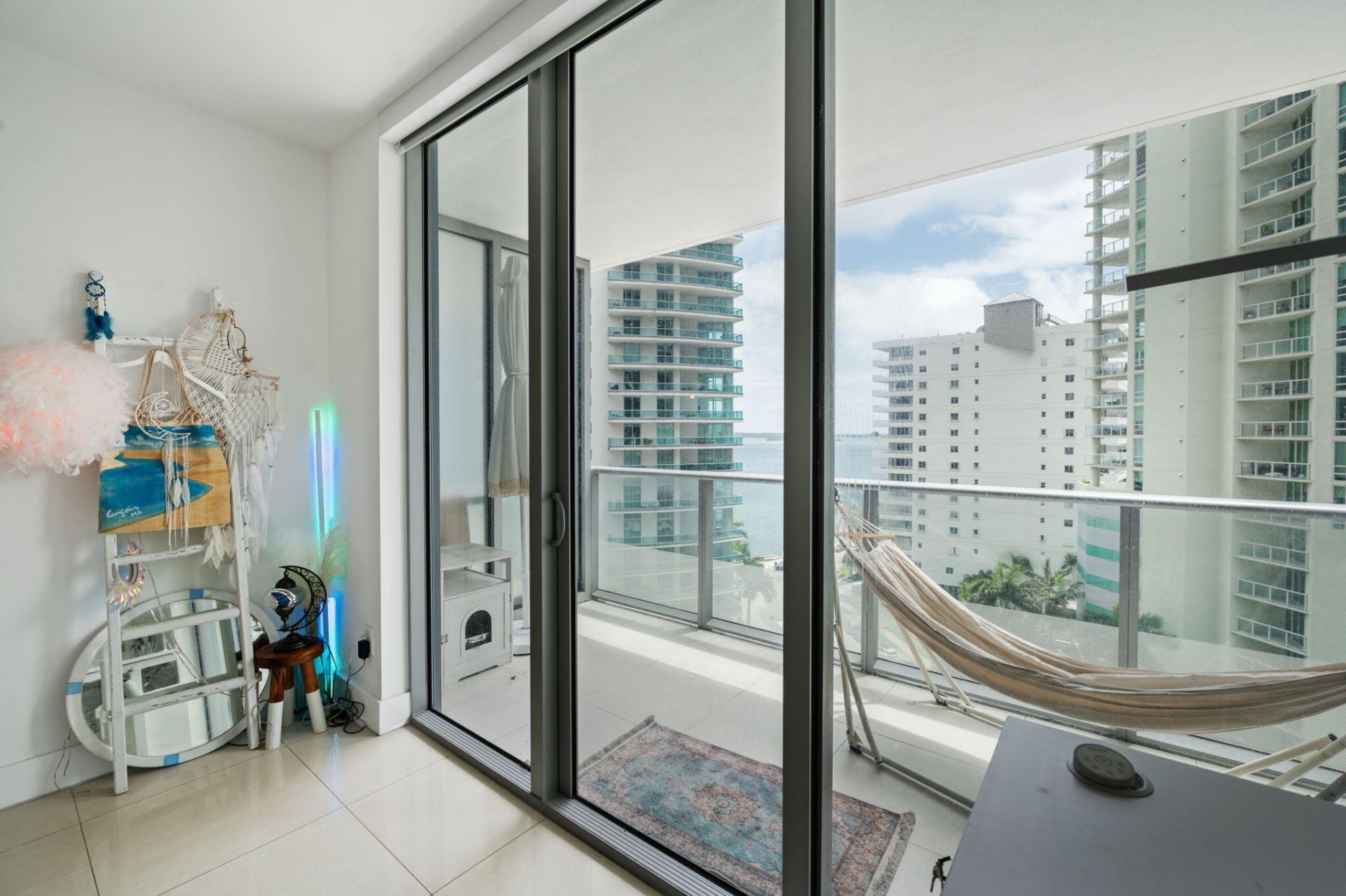 1300 Brickell Bay Drive, Unit 1005, Miami, FL 33131 Photo