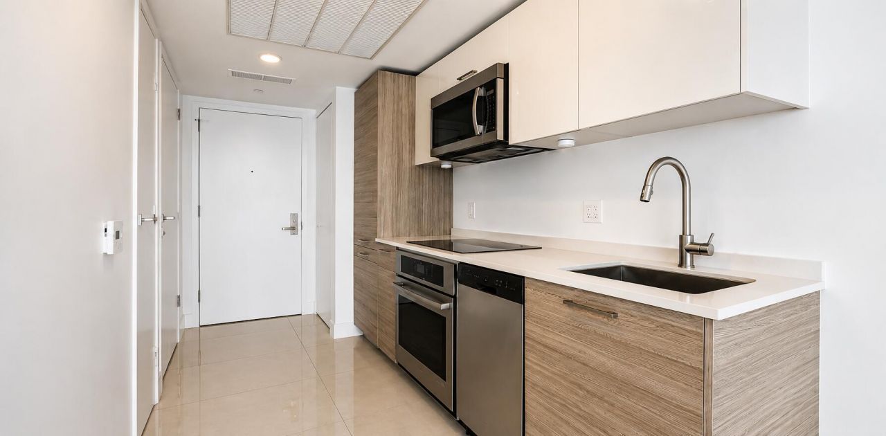 1300 Brickell Bay Drive, Unit 1005, Miami, FL 33131 Photo