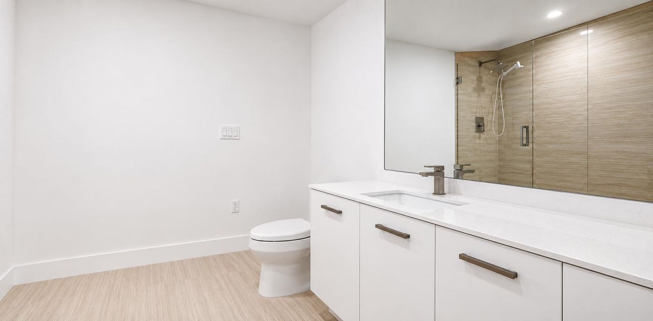 1300 Brickell Bay Drive, Unit 1005, Miami, FL 33131 Photo