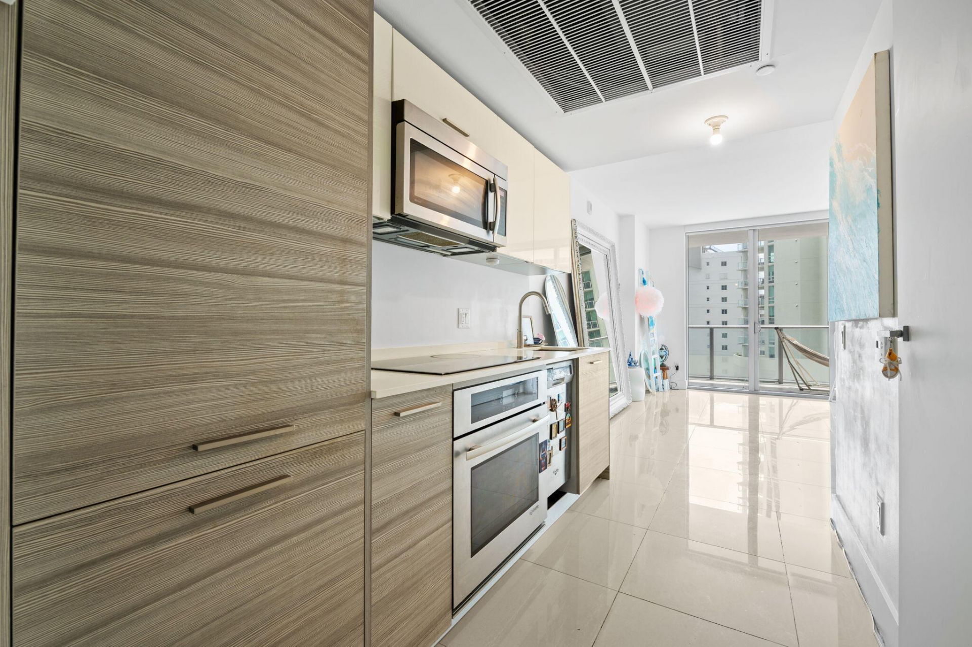 1300 Brickell Bay Drive, Unit 1005, Miami, FL 33131 Photo