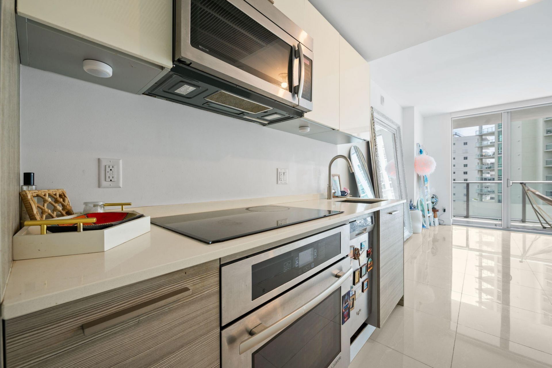 1300 Brickell Bay Drive, Unit 1005, Miami, FL 33131 Photo