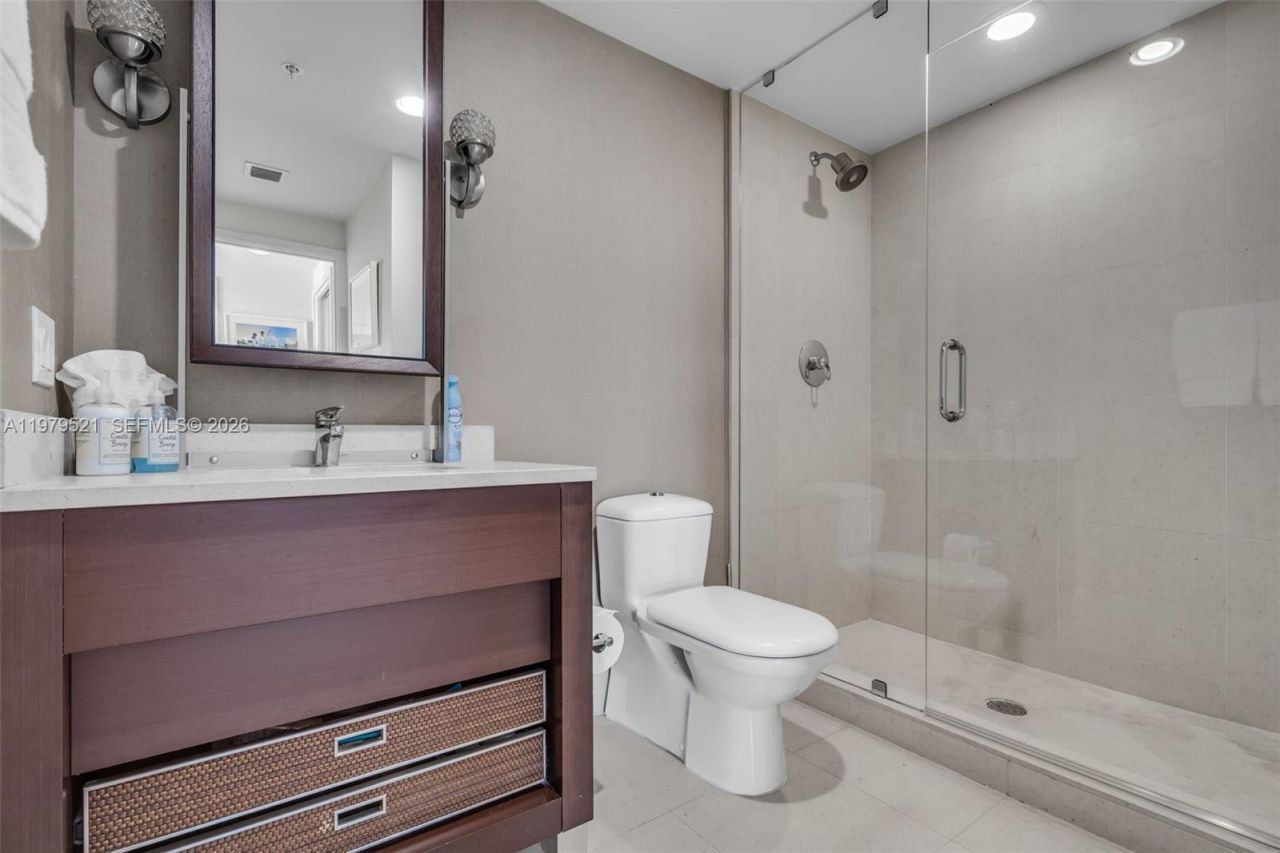 6899 Collins Ave , Unit 2403, Miami Beach, FL 33141 Photo