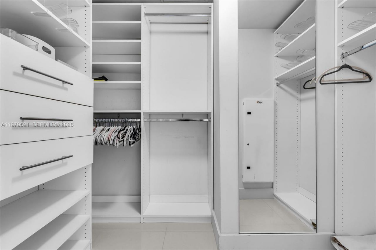 6899 Collins Ave , Unit 2403, Miami Beach, FL 33141 Photo