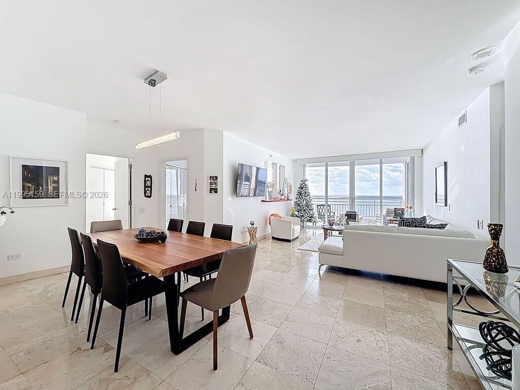 808 Brickell Key Dr, Unit 2002, Miami, FL 33131 Photo