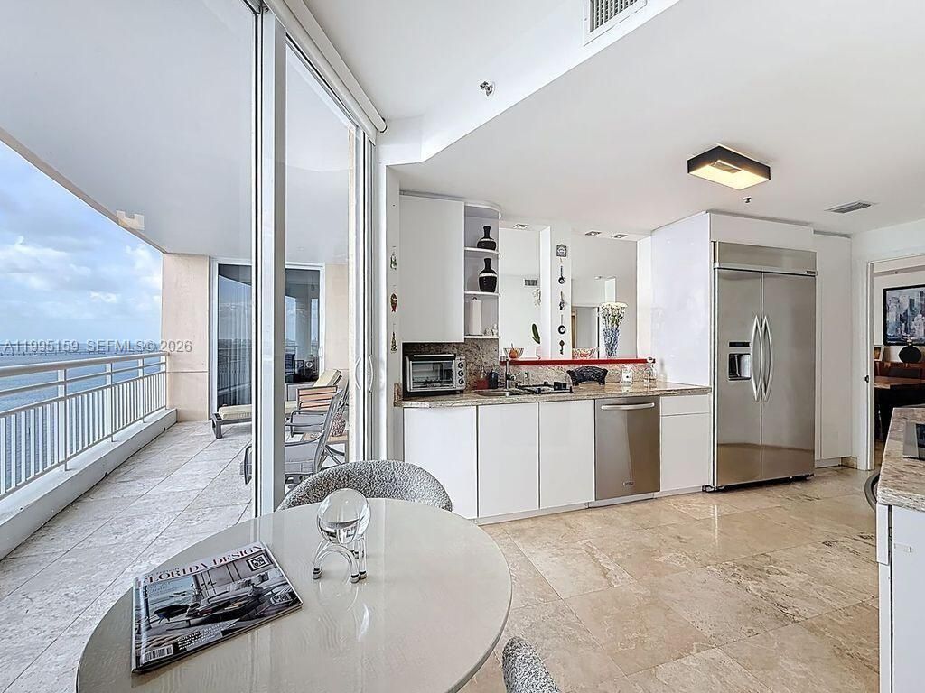 808 Brickell Key Dr, Unit 2002, Miami, FL 33131 Photo