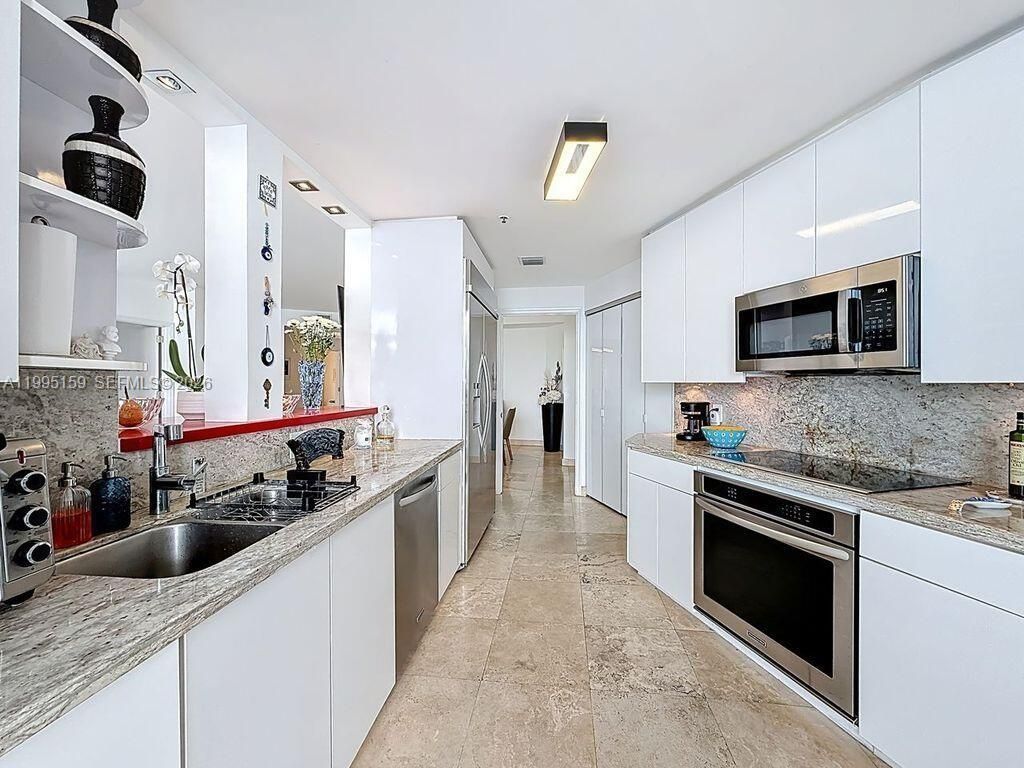 808 Brickell Key Dr, Unit 2002, Miami, FL 33131 Photo