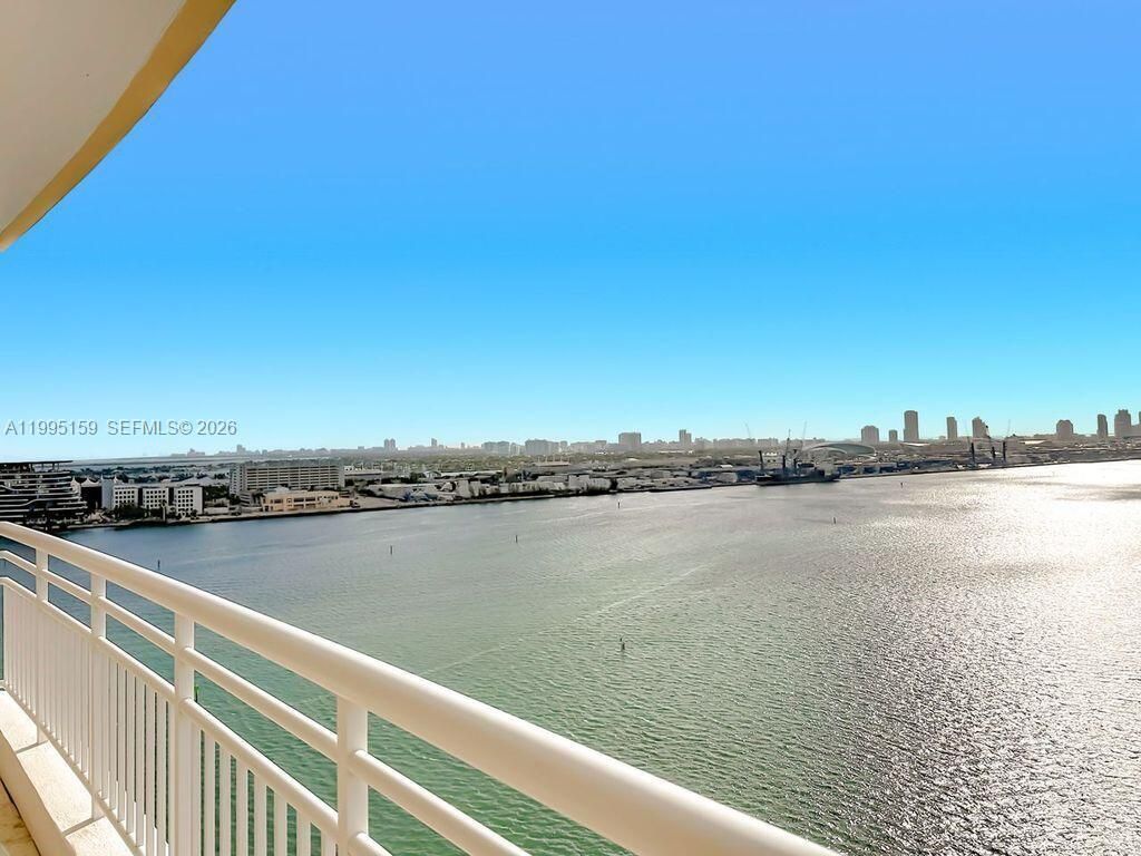 808 Brickell Key Dr, Unit 2002, Miami, FL 33131 Photo