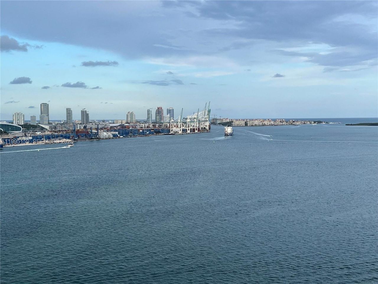 808 Brickell Key Dr, Unit 2002, Miami, FL 33131 Photo