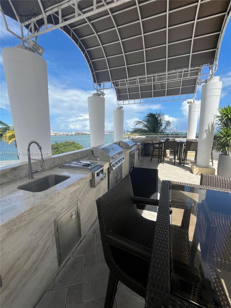 808 Brickell Key Dr, Unit 2002, Miami, FL 33131 Photo