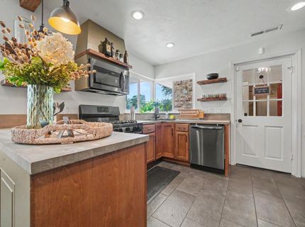 169 N. Main St., Angels Camp, CA 95222 Photo