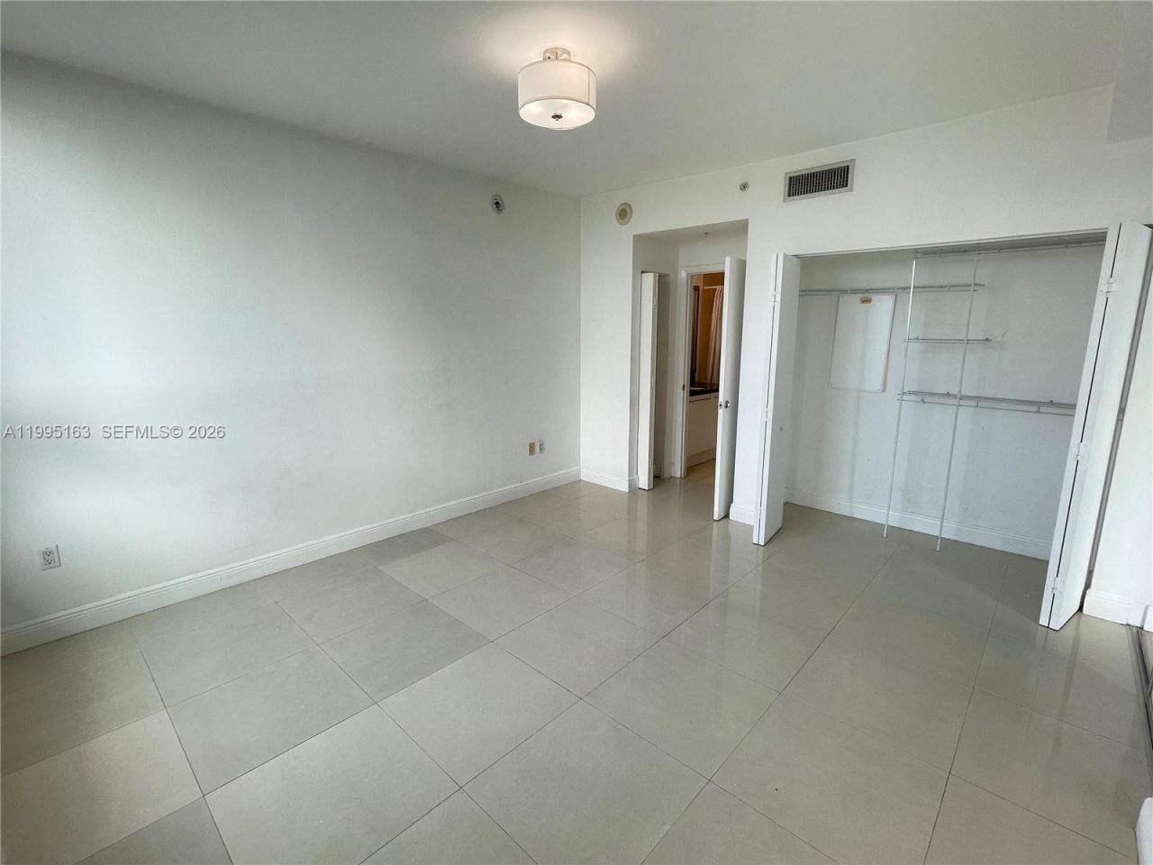 90 SW 3rd Street, Unit 1809, Miami, FL 33130 Photo