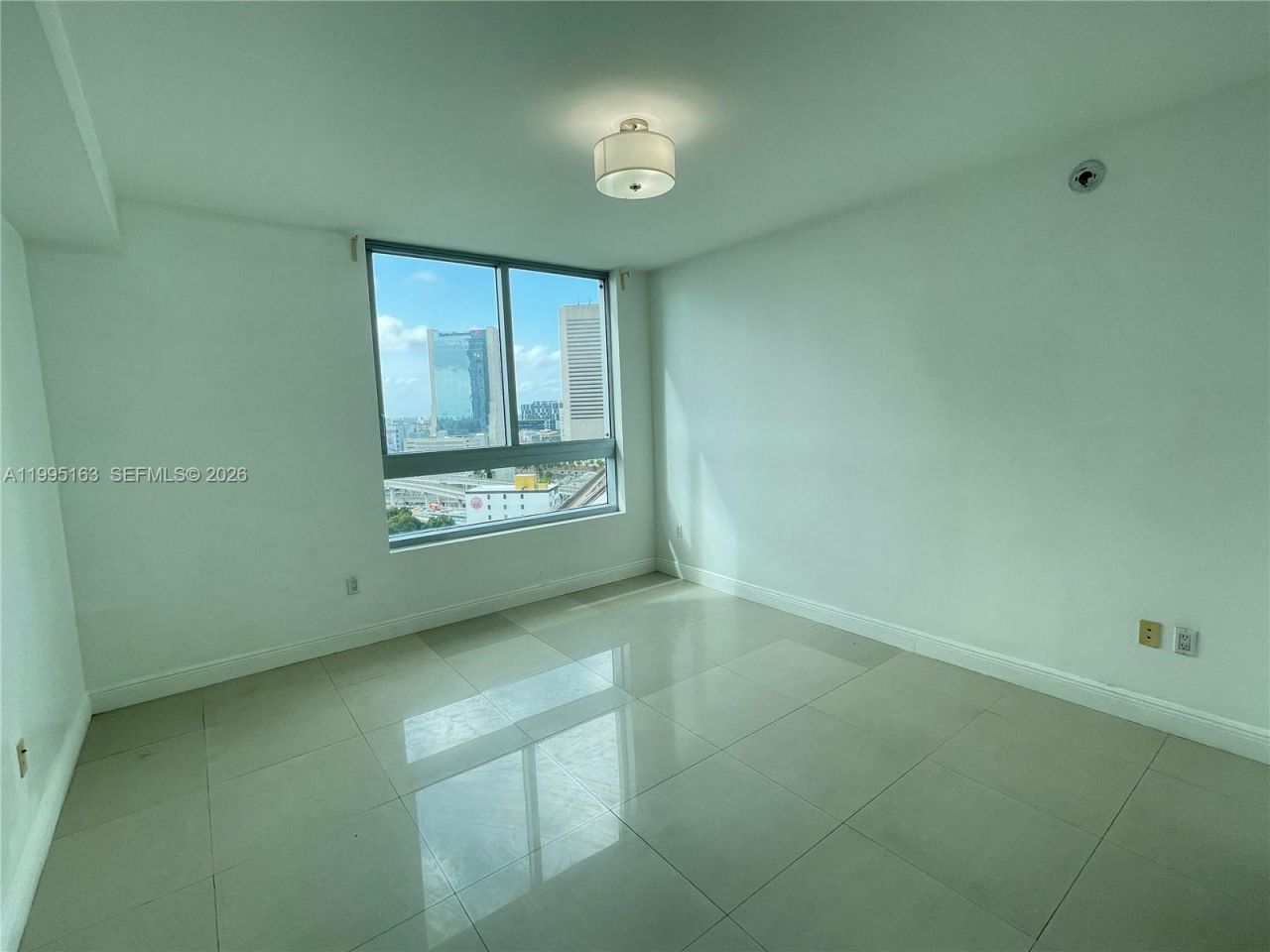 90 SW 3rd Street, Unit 1809, Miami, FL 33130 Photo