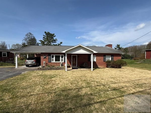 903 Low Gap Rd., Princeton, WV 24740