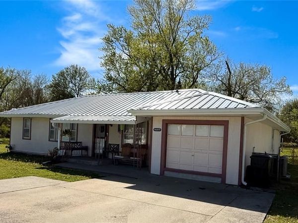 1607 N Washington Street, Nevada, MO 64772