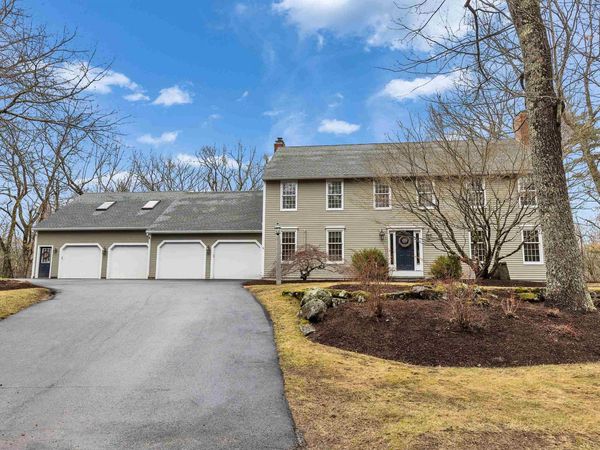 7 village woods Drive, Amherst, NH 03031