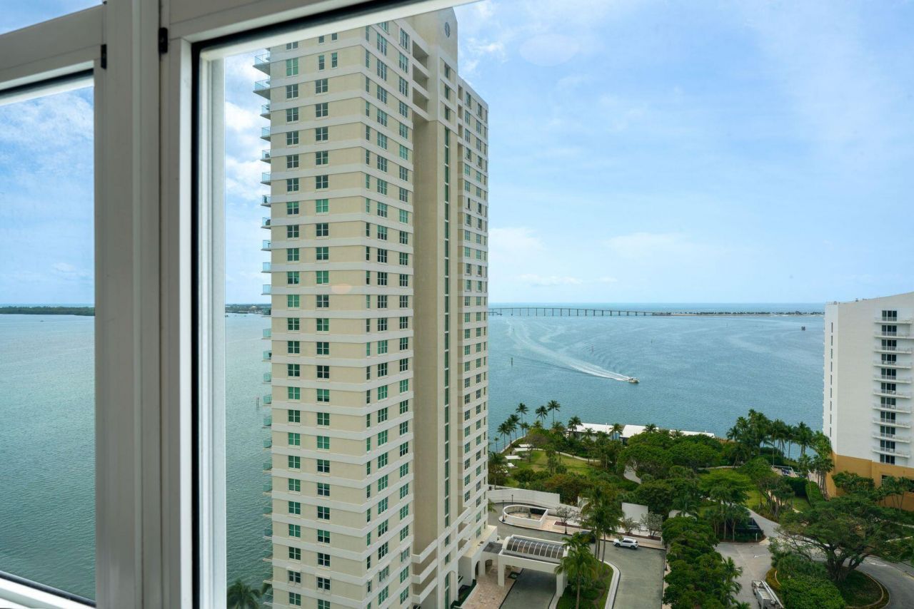 770 Claughton Island Drive, Miami, FL 33131 Photo