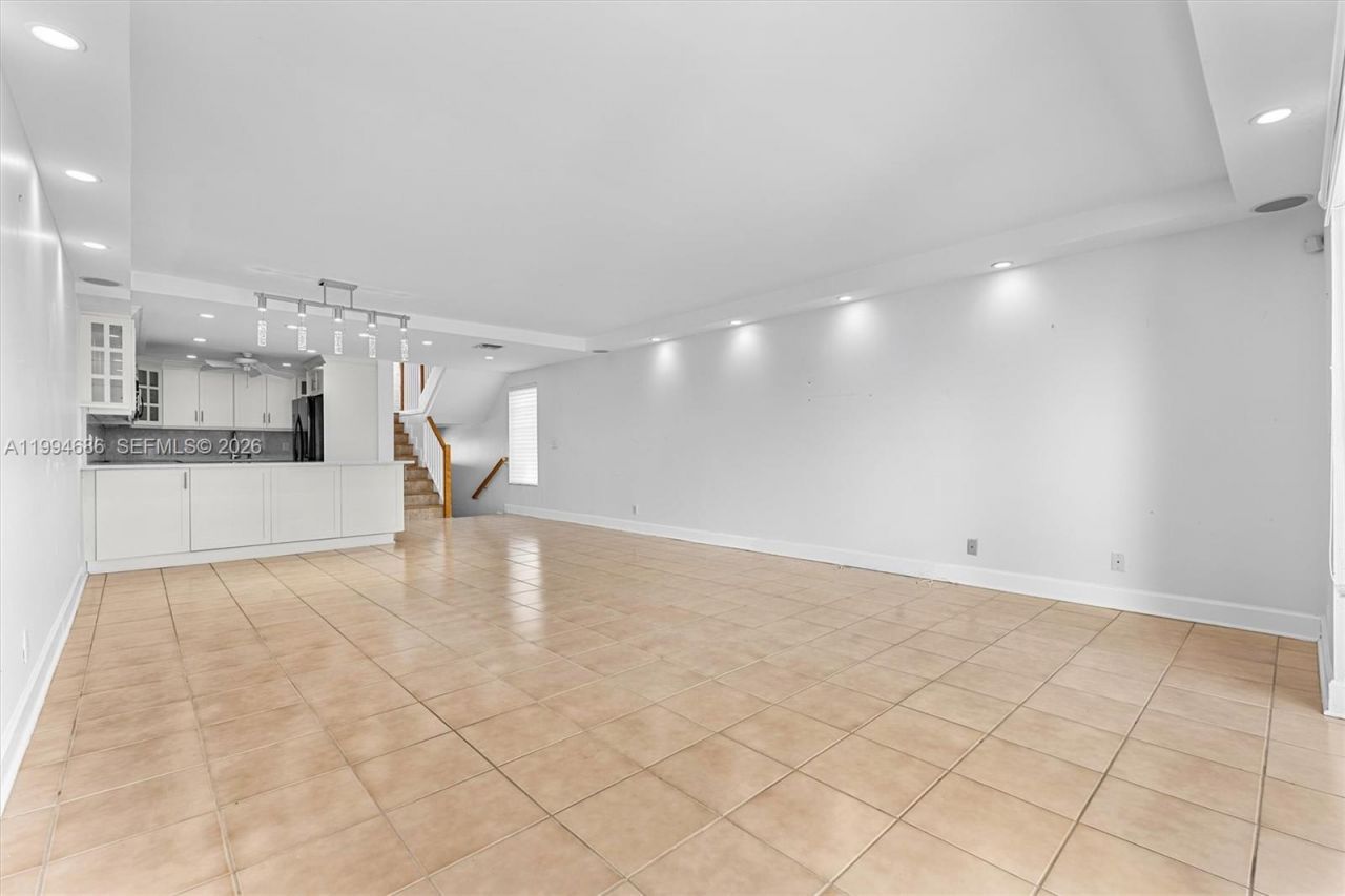 392 Golfview Rd , Unit A, North Palm Beach, FL 33408 Photo