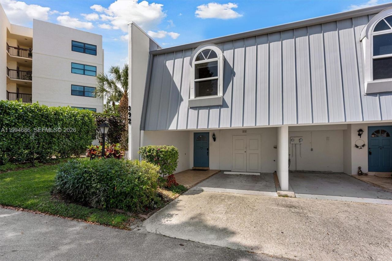 392 Golfview Rd , Unit A, North Palm Beach, FL 33408 Photo