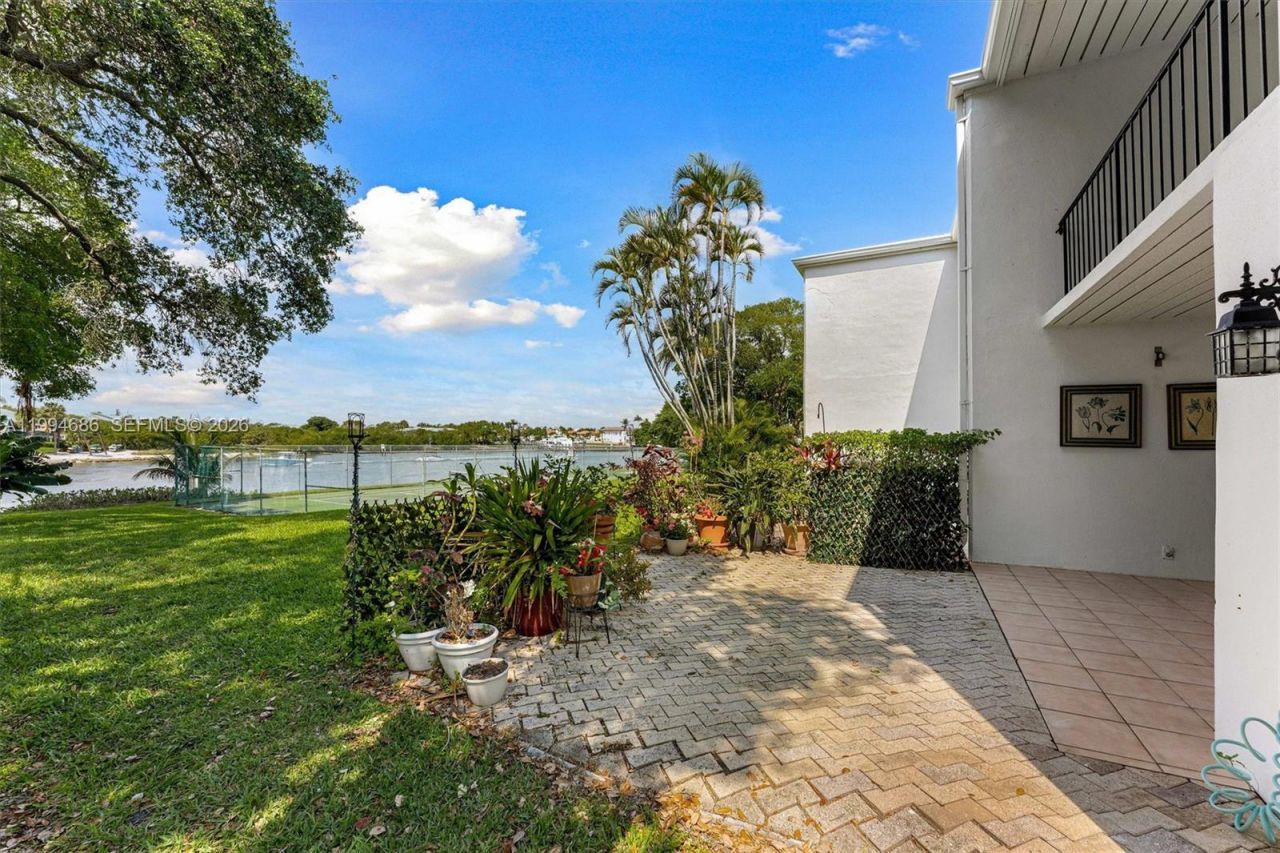 392 Golfview Rd , Unit A, North Palm Beach, FL 33408 Photo