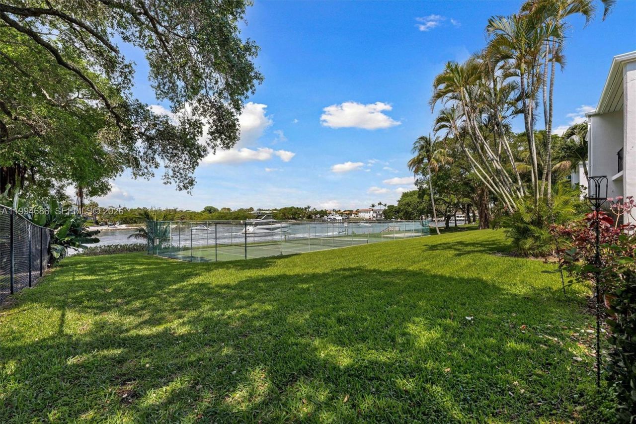 392 Golfview Rd , Unit A, North Palm Beach, FL 33408 Photo