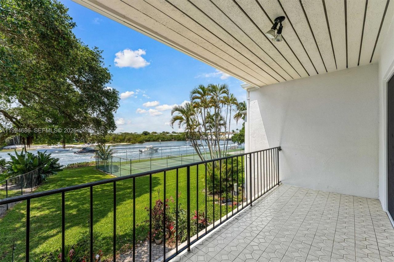 392 Golfview Rd , Unit A, North Palm Beach, FL 33408 Photo