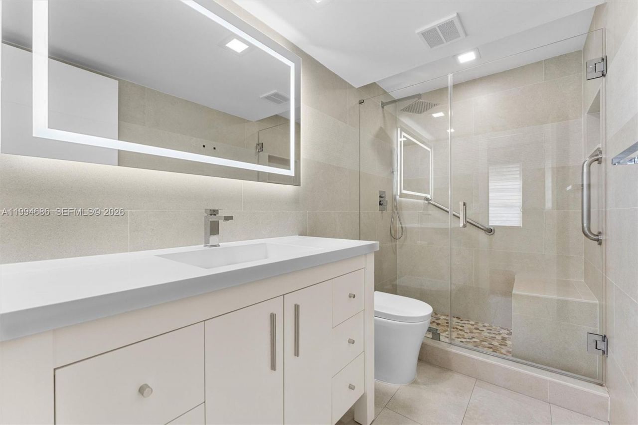 392 Golfview Rd , Unit A, North Palm Beach, FL 33408 Photo