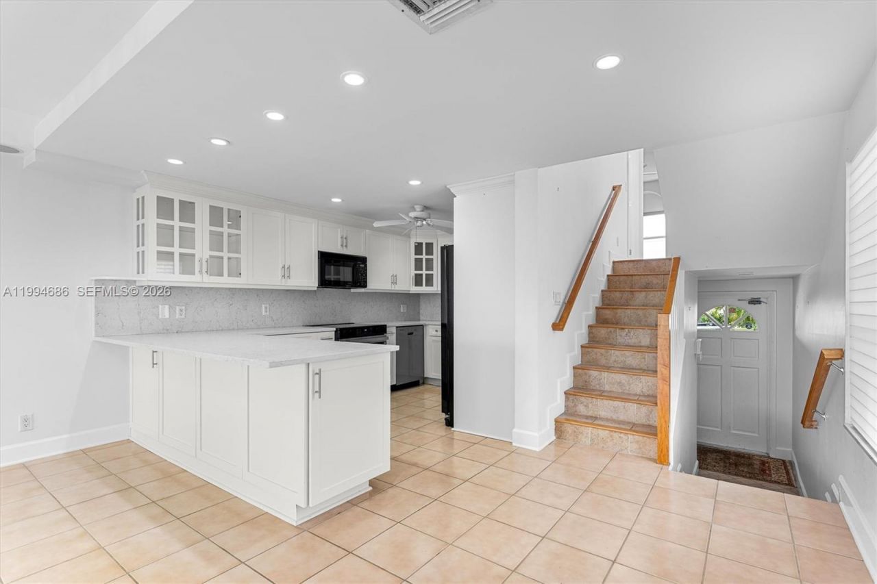 392 Golfview Rd , Unit A, North Palm Beach, FL 33408 Photo