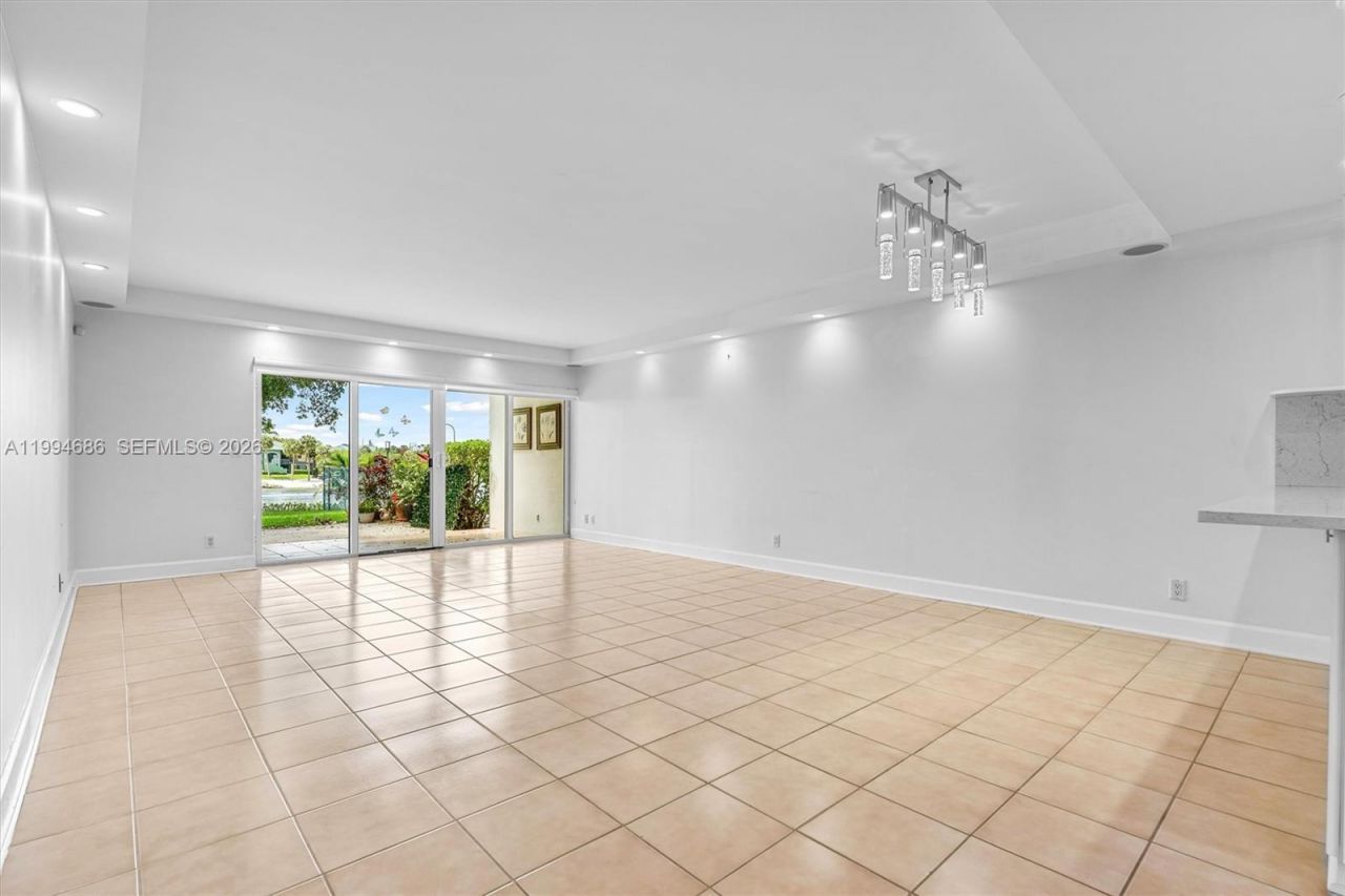 392 Golfview Rd , Unit A, North Palm Beach, FL 33408 Photo