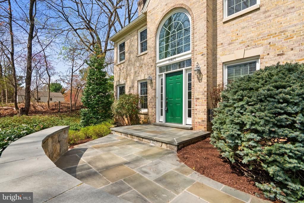 11817 Quince Mill Drive, Gaithersburg, MD 20878 Main Photo