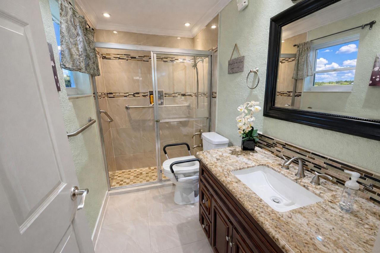 3700 NW 27th Street, Lauderdale Lakes, FL 00000 Photo