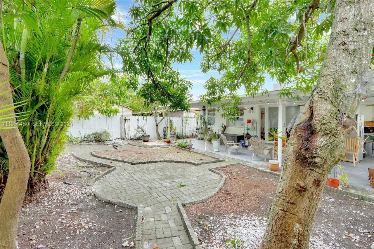 5509 SW 6th St , Miami, FL 33134 Photo