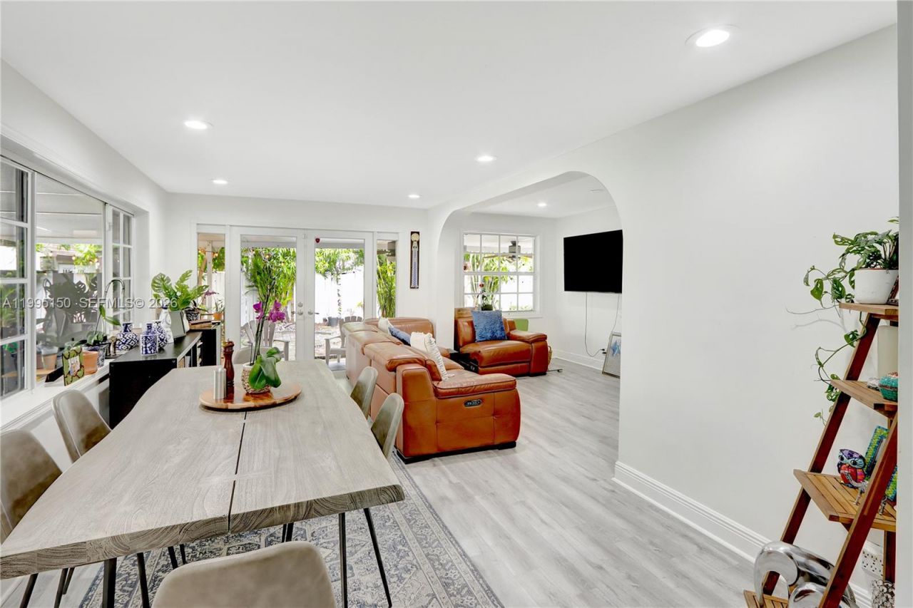 5509 SW 6th St, Miami, FL 33134 Photo