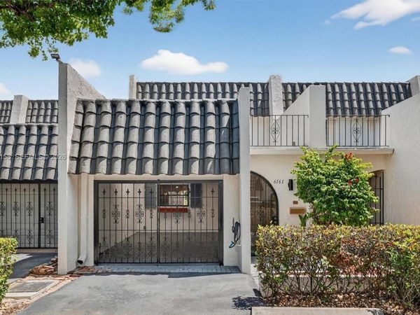 6161 SW 90th Ct , Unit G-2, Miami, FL 33173