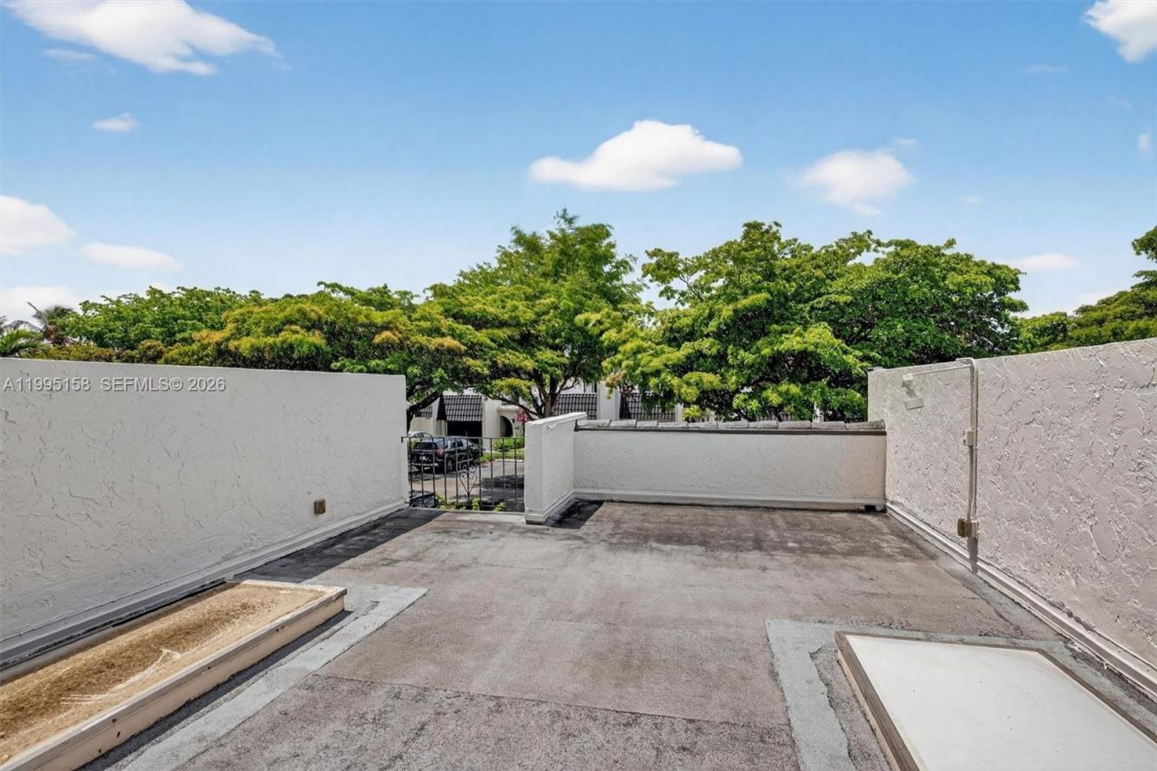 6161 SW 90th Ct, Unit G-2, Miami, FL 33173 Photo