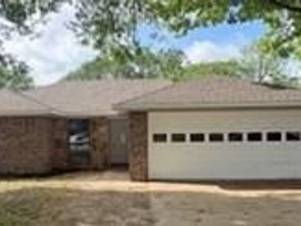 2321 May Lane , Grand Prairie, TX 75050