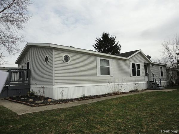 326 Holly Lane , Van Buren Twp, MI 48111