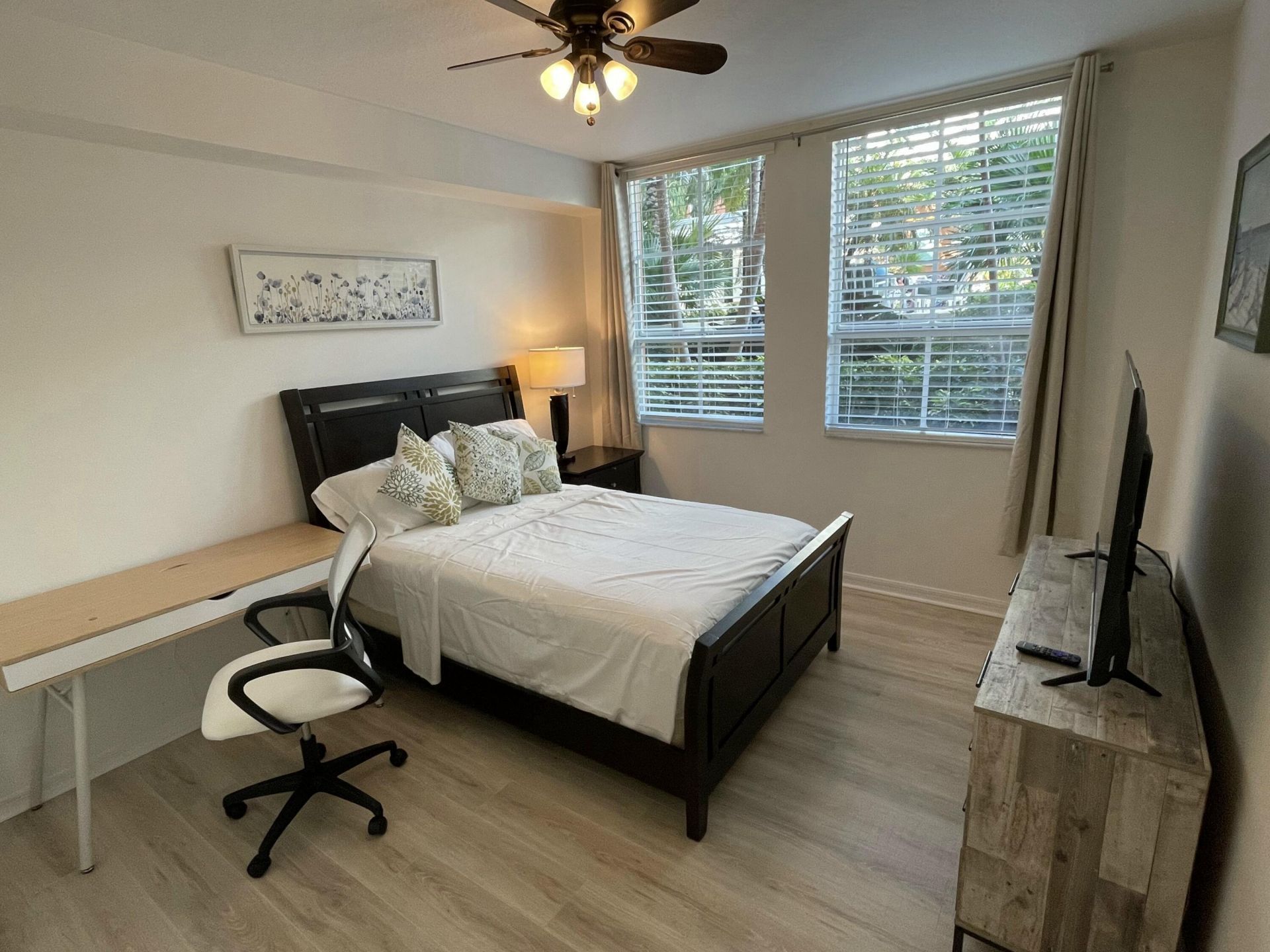 600 S Dixie Highway, Unit 534, West Palm Beach, FL 33401 Photo